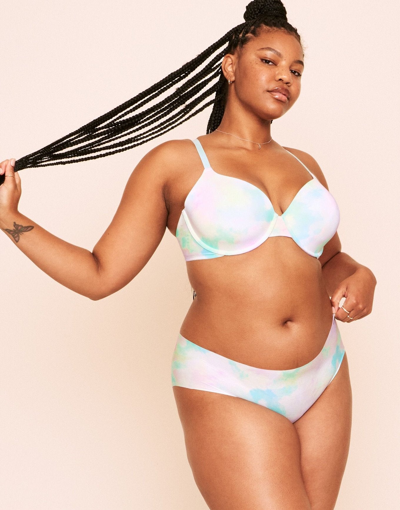 Earth Republic Nayeli Lightly Lined T-Shirt Bra T-Shirt Bra in color Smudged Unicorn and shape plunge