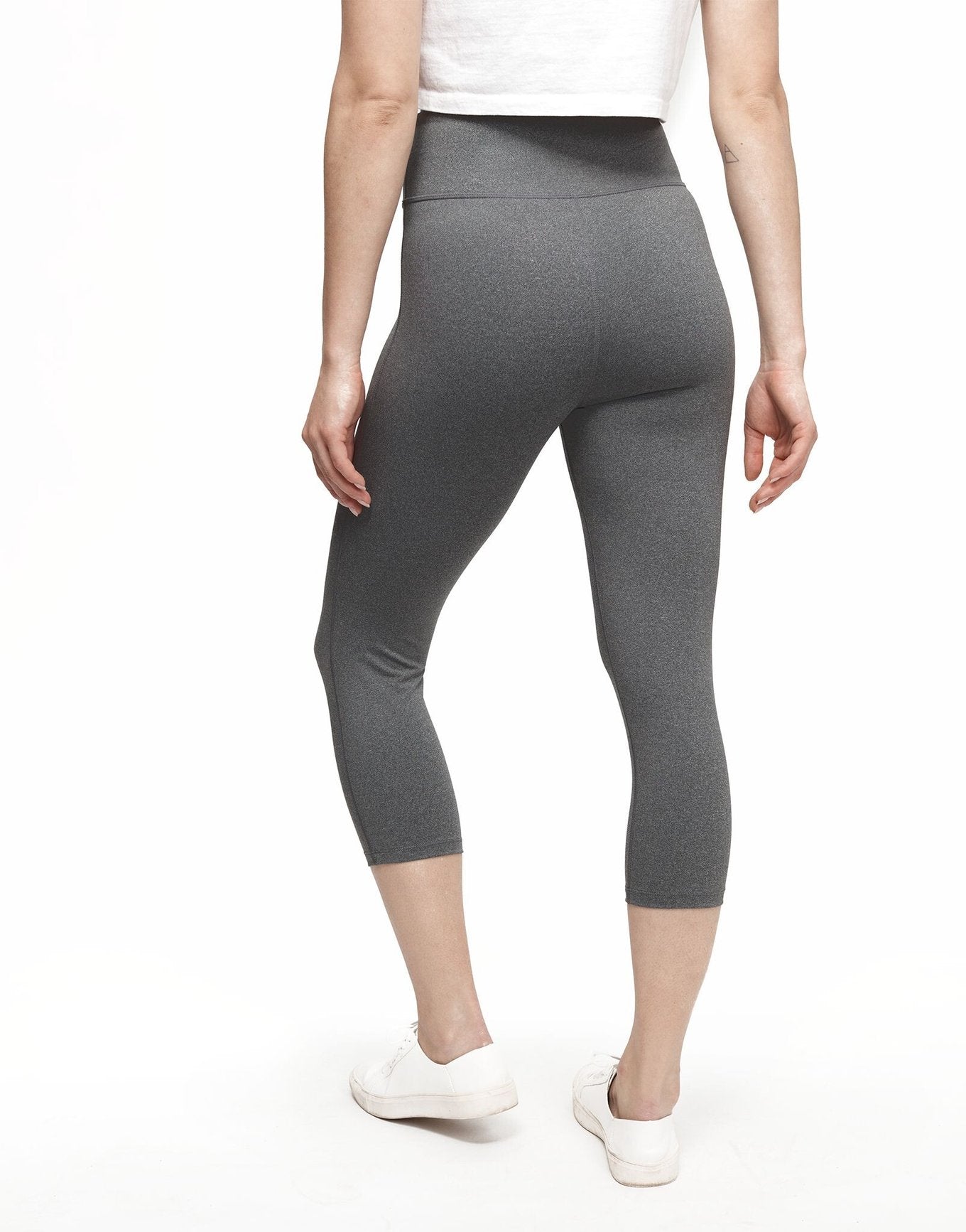 Adore Me Haley Heathered Crop Heather Compression Activewear Crop Legging in color Meteorite Light Heather and shape legging