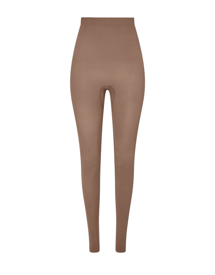 nueskin Lilya High-Compression Legging in color Beaver Fur and shape legging