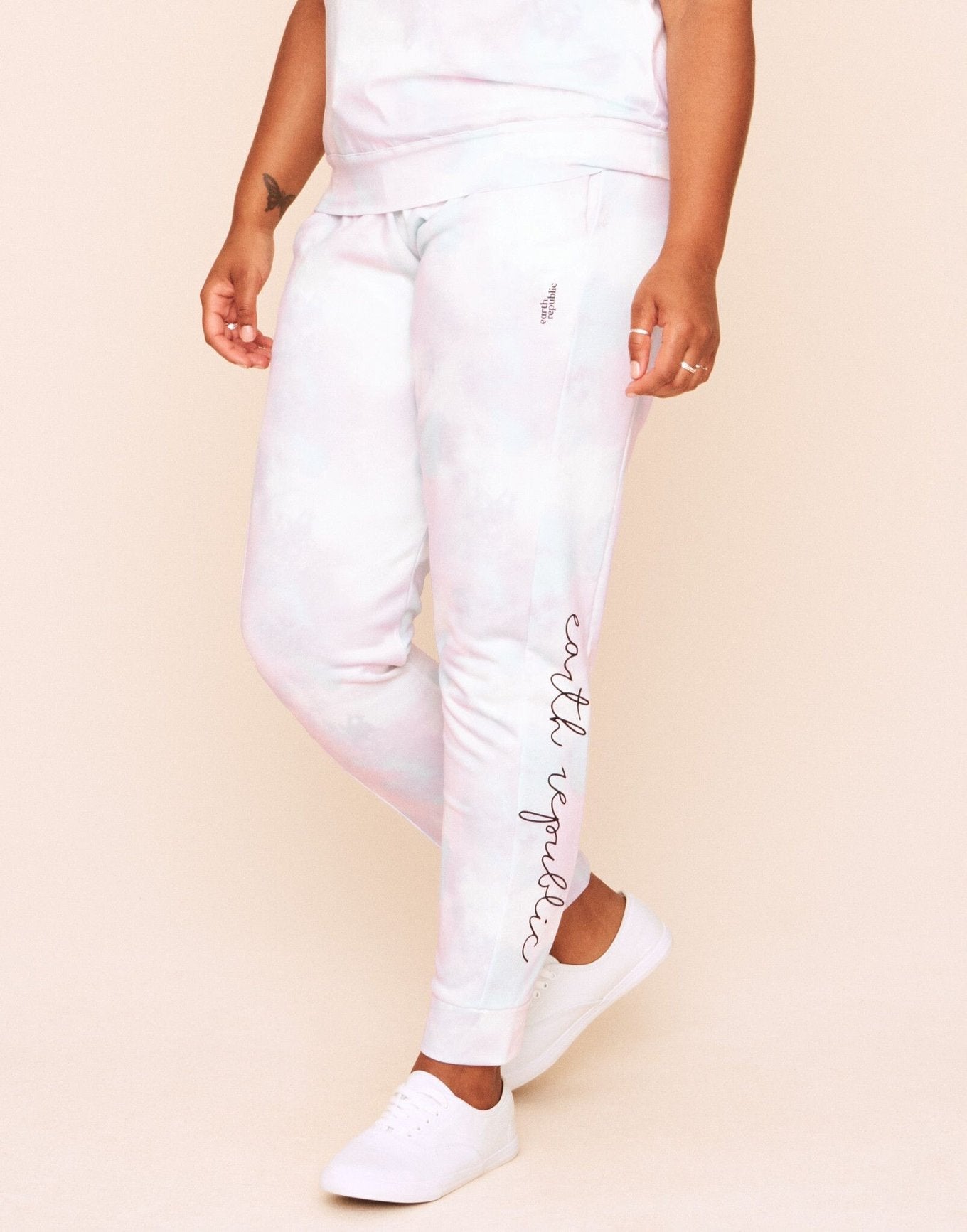 Earth Republic Shawn Jogger Pant Joggers in color Tie Dye (Athleisure Print 2) and shape jogger