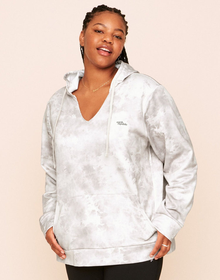 Earth Republic Faye Hooded Pullover Hoodie in color Tea Stain Print and shape hoodie