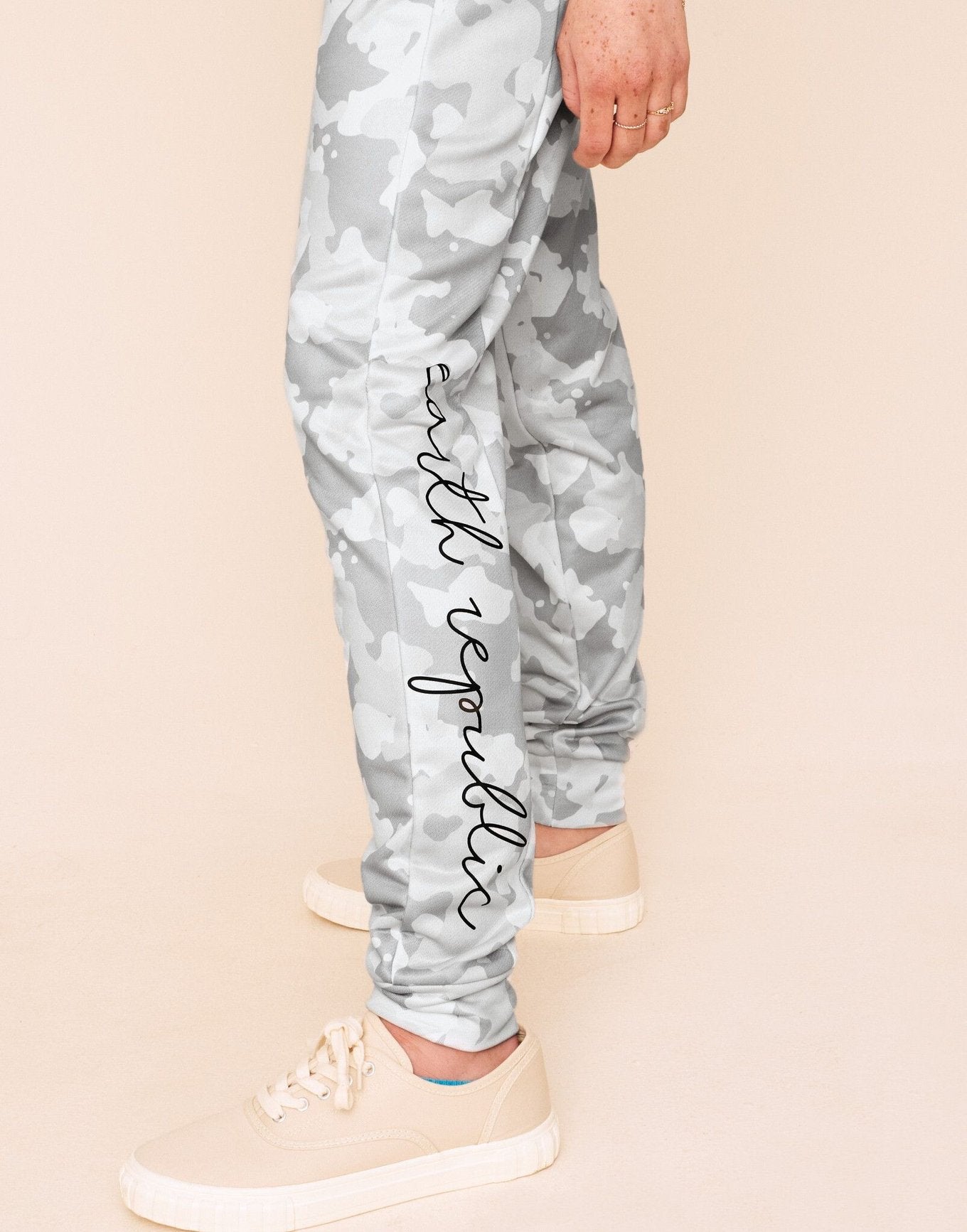 Earth Republic Shawn Jogger Pant Joggers in color Camouflage (Athleisure Print 3) and shape jogger