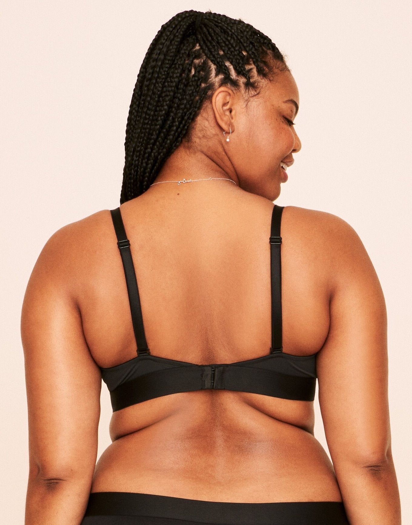 Earth Republic Jaliyah Lightly Lined Bra T-Shirt Bra in color Jet Black and shape full coverage
