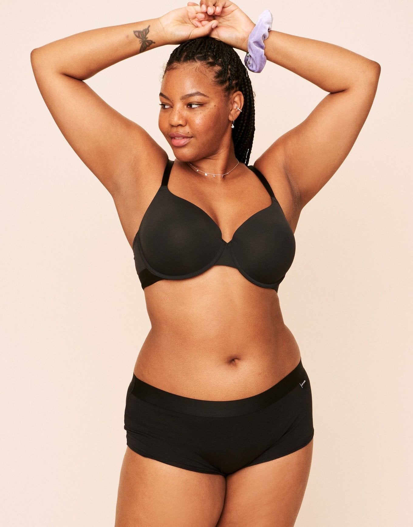 Earth Republic Jaliyah Lightly Lined Bra T-Shirt Bra in color Jet Black and shape full coverage