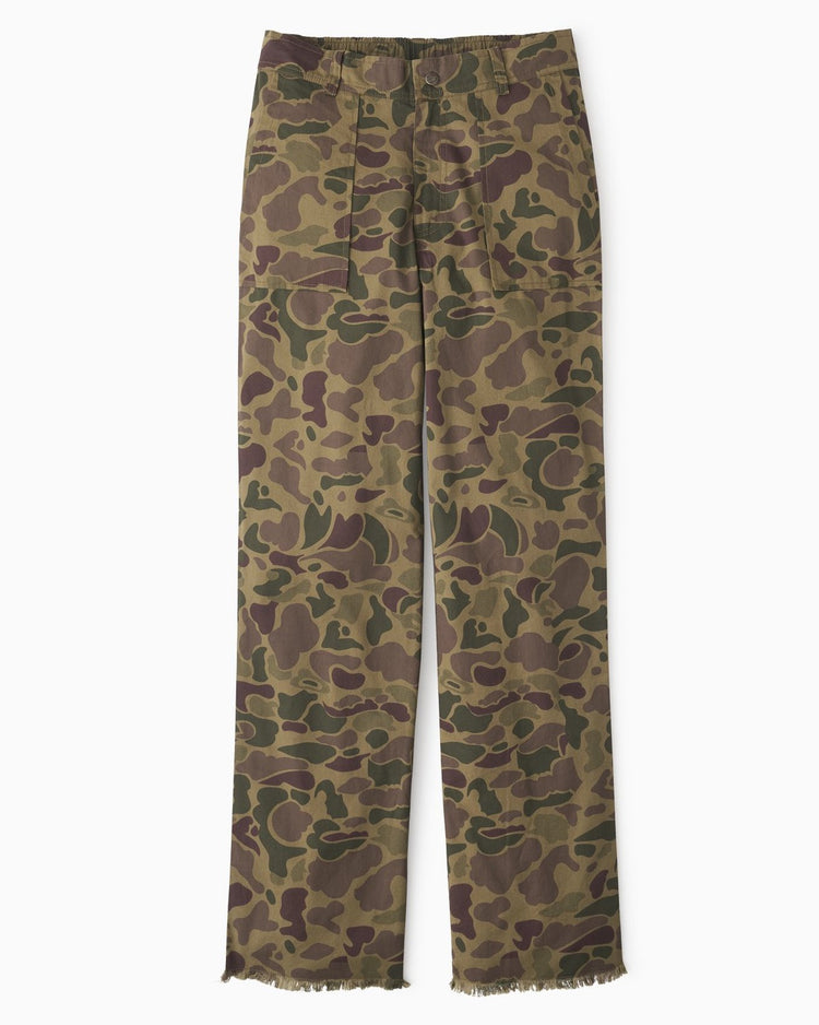 YesAnd Organic Print Utility Pant Pant in color Romantic Camo and shape pants