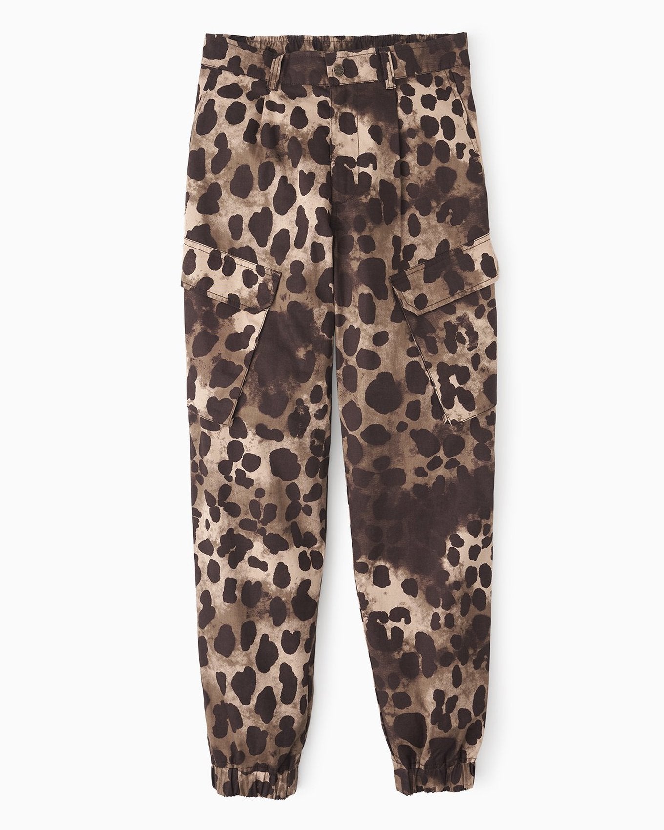 YesAnd Organic Print Utility Jogger Jogger in color Classic Leopard C01 and shape jogger/sweatpant