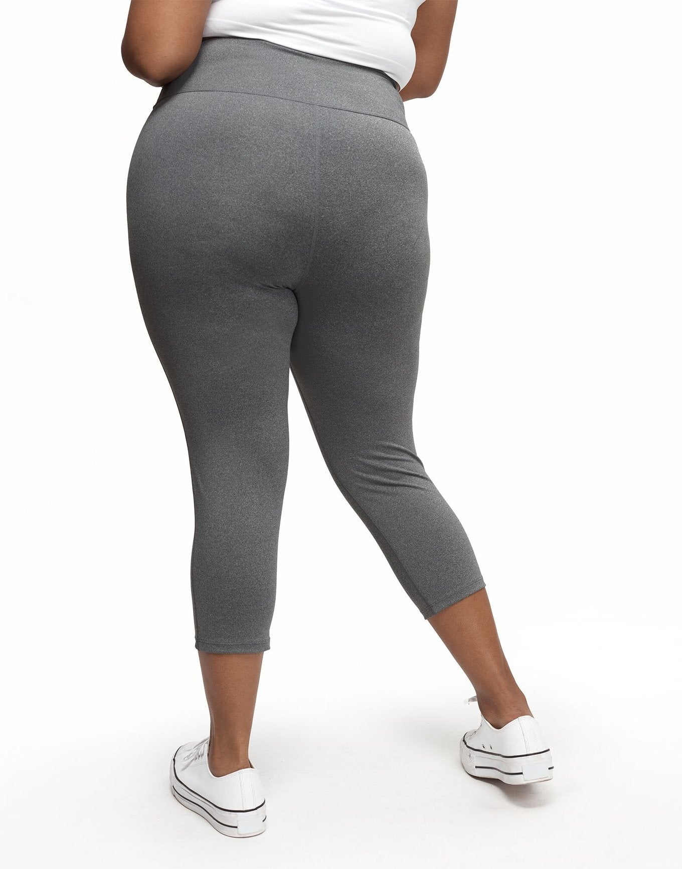 Adore Me Haley Heathered Crop Heather Compression Activewear Crop Legging in color Meteorite Light Heather and shape legging